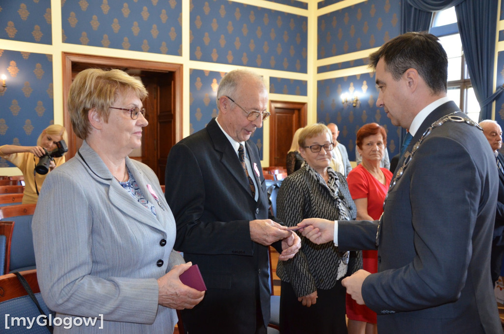 Dwie uroczystości Złotych Godów w głogowskim ratuszu