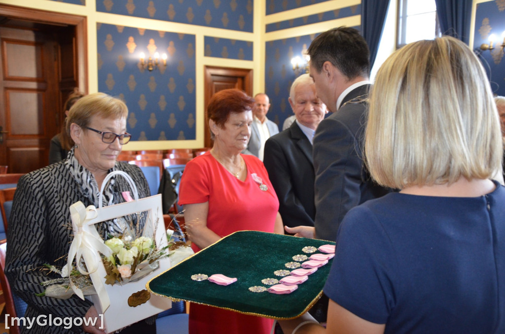 Dwie uroczystości Złotych Godów w głogowskim ratuszu