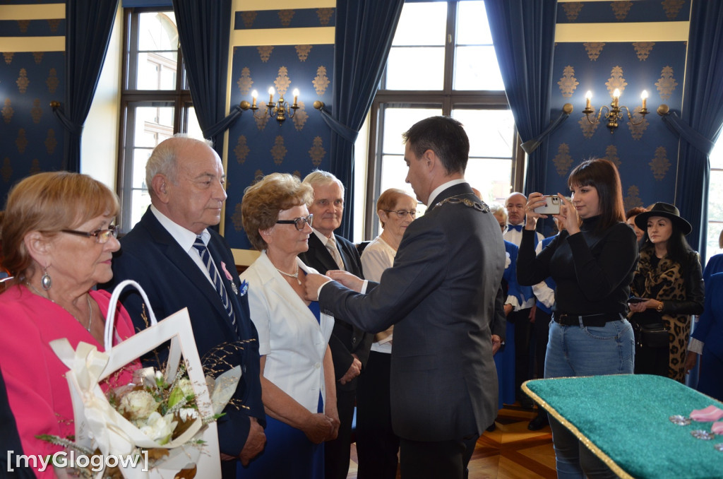 Dwie uroczystości Złotych Godów w głogowskim ratuszu