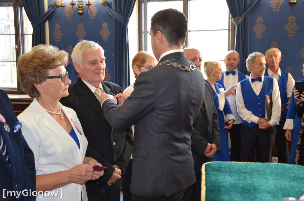 Dwie uroczystości Złotych Godów w głogowskim ratuszu