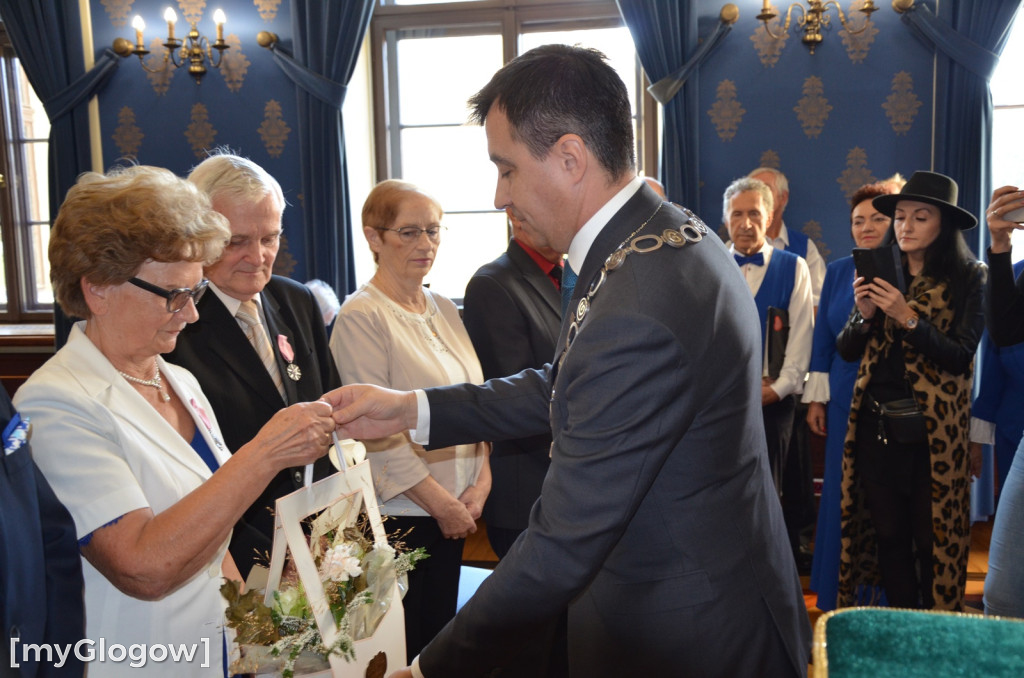 Dwie uroczystości Złotych Godów w głogowskim ratuszu