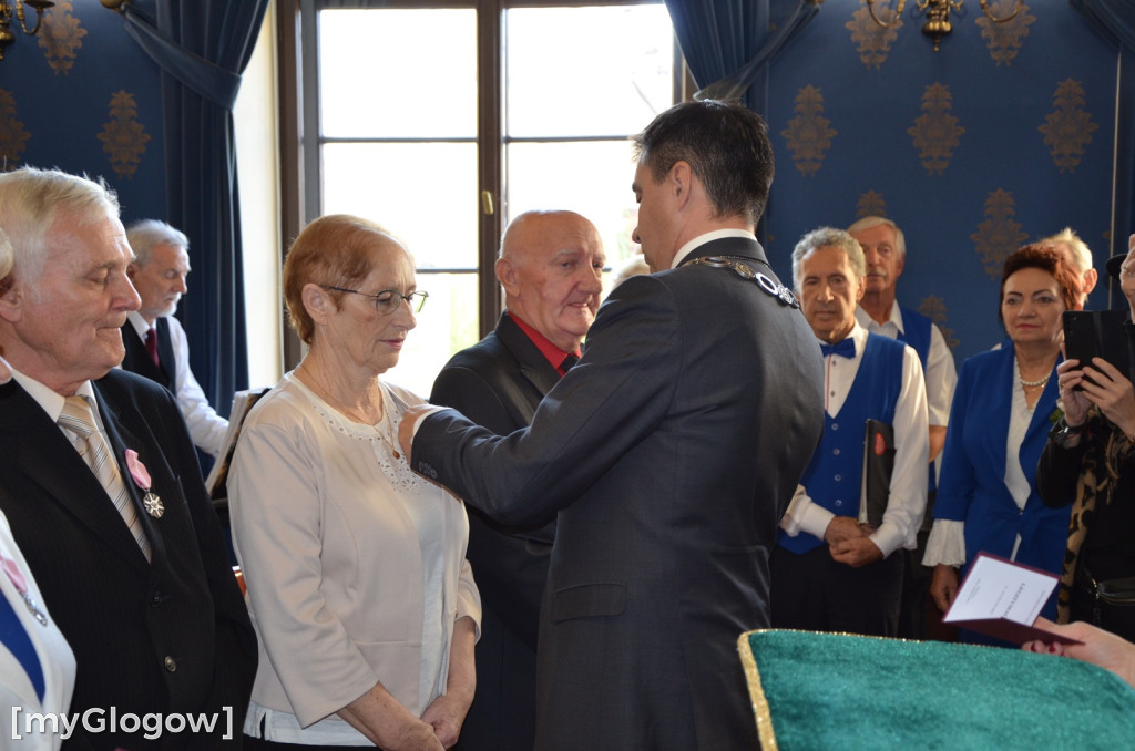 Dwie uroczystości Złotych Godów w głogowskim ratuszu