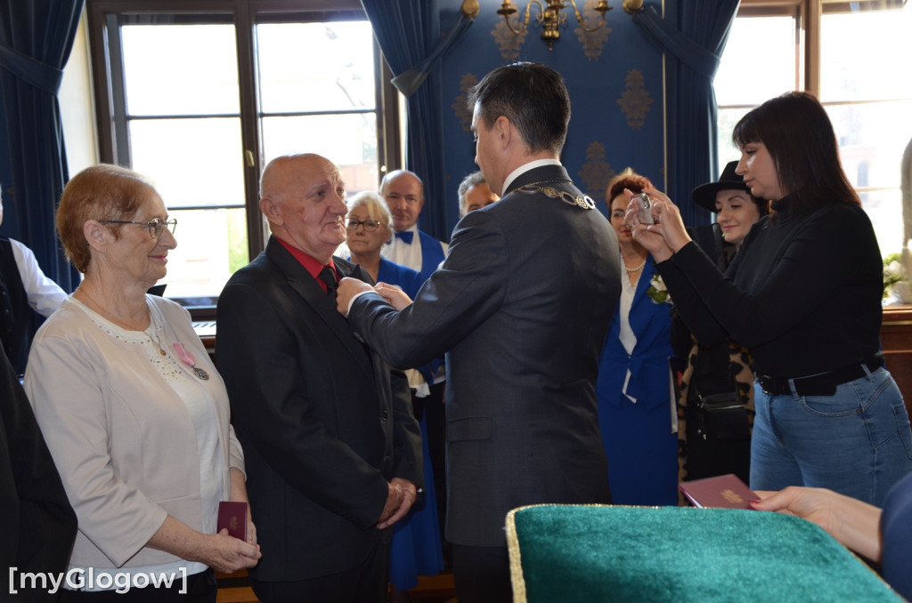 Dwie uroczystości Złotych Godów w głogowskim ratuszu