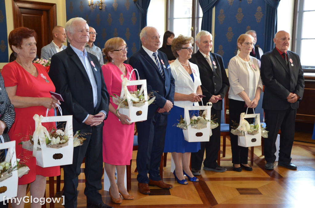 Dwie uroczystości Złotych Godów w głogowskim ratuszu
