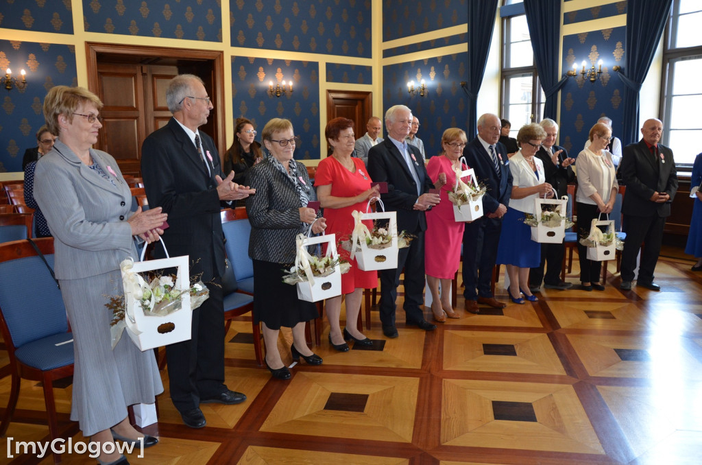 Dwie uroczystości Złotych Godów w głogowskim ratuszu
