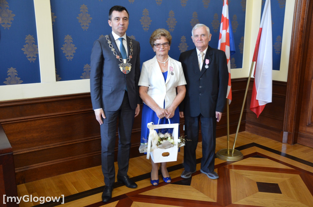 Dwie uroczystości Złotych Godów w głogowskim ratuszu