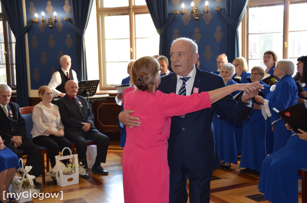 Dwie uroczystości Złotych Godów w głogowskim ratuszu