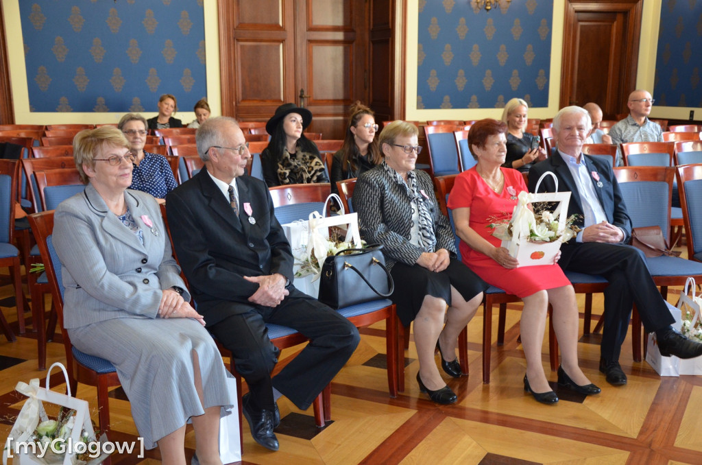 Dwie uroczystości Złotych Godów w głogowskim ratuszu
