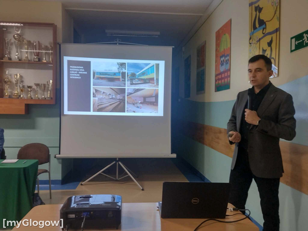 W SP8 trwa spotkanie prezydenta z mieszkańcami