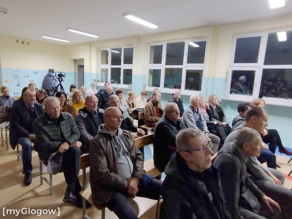 W SP8 trwa spotkanie prezydenta z mieszkańcami