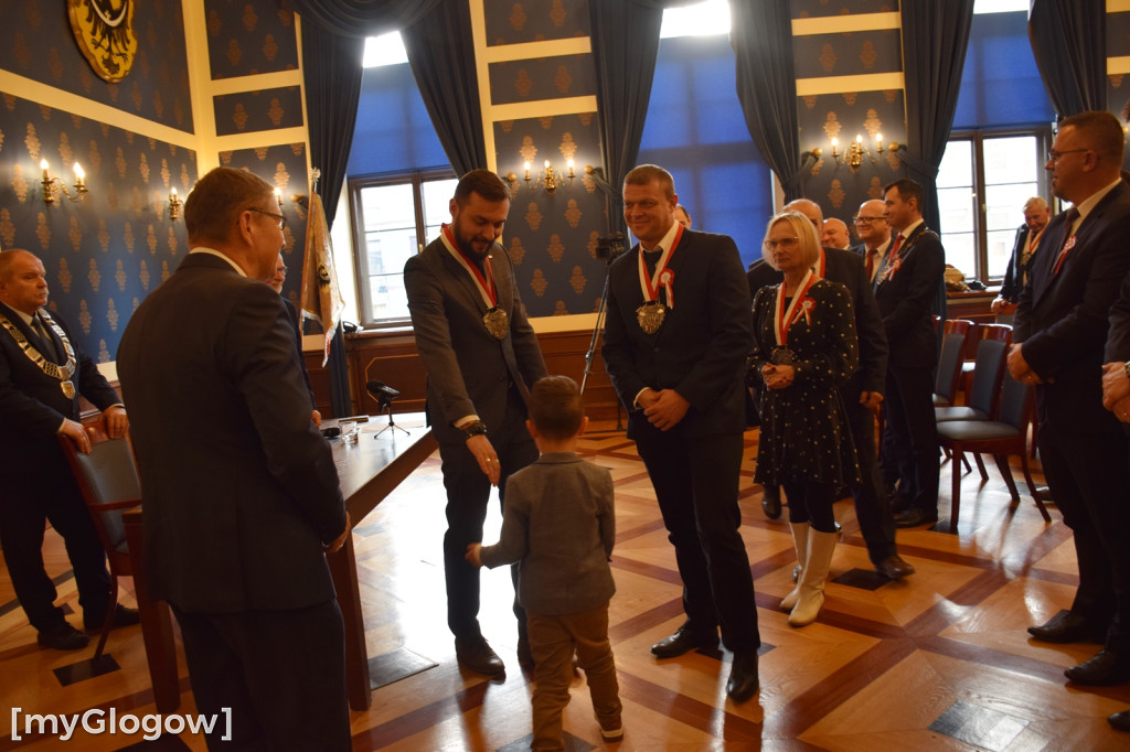 Uroczysta sesja miasta i powiatu 11 listopada