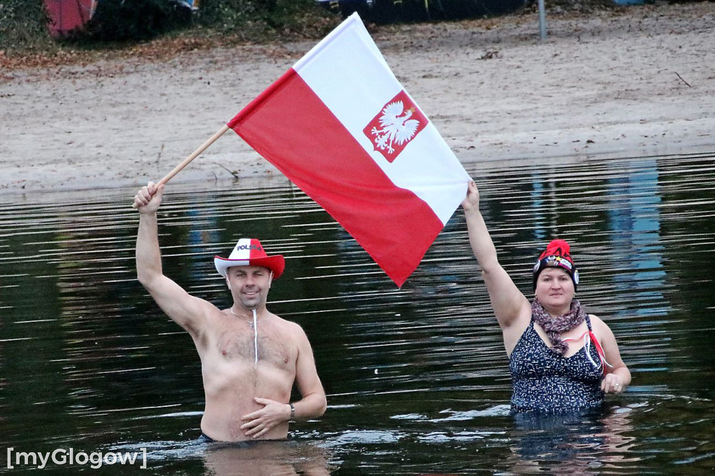 Sławskie morsy uczciły Święto Niepodległości