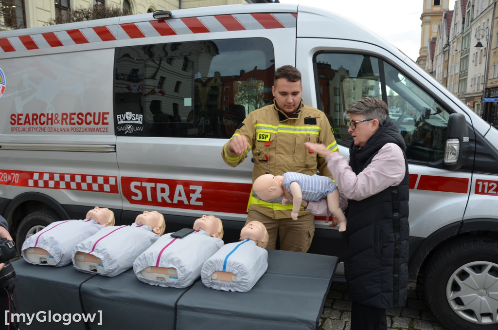 Głogowscy strażacy uczą dzieci ratować życie