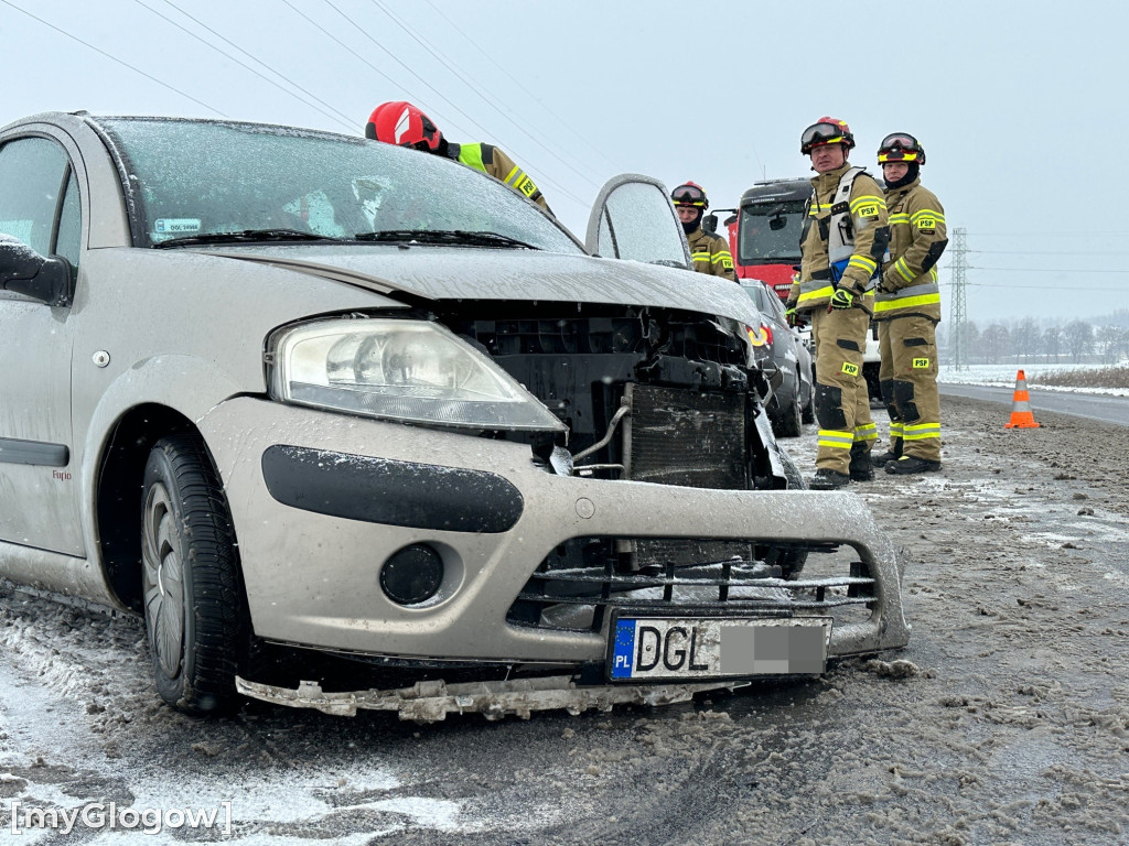 Kolizja na drodze dojazdowej do Ronda Hutników