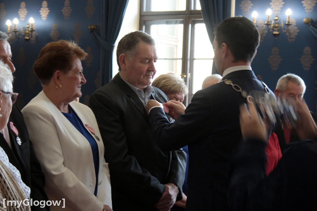 Złote gody. 15 par otrzymało medale, gratulacje i życzenia