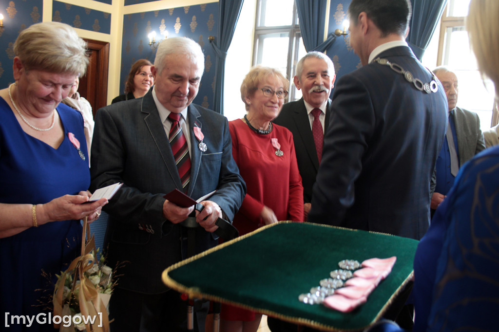 Złote gody. 15 par otrzymało medale, gratulacje i życzenia