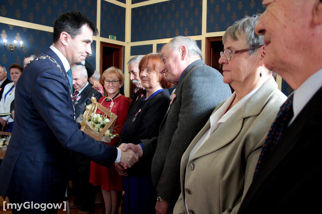 Złote gody. 15 par otrzymało medale, gratulacje i życzenia