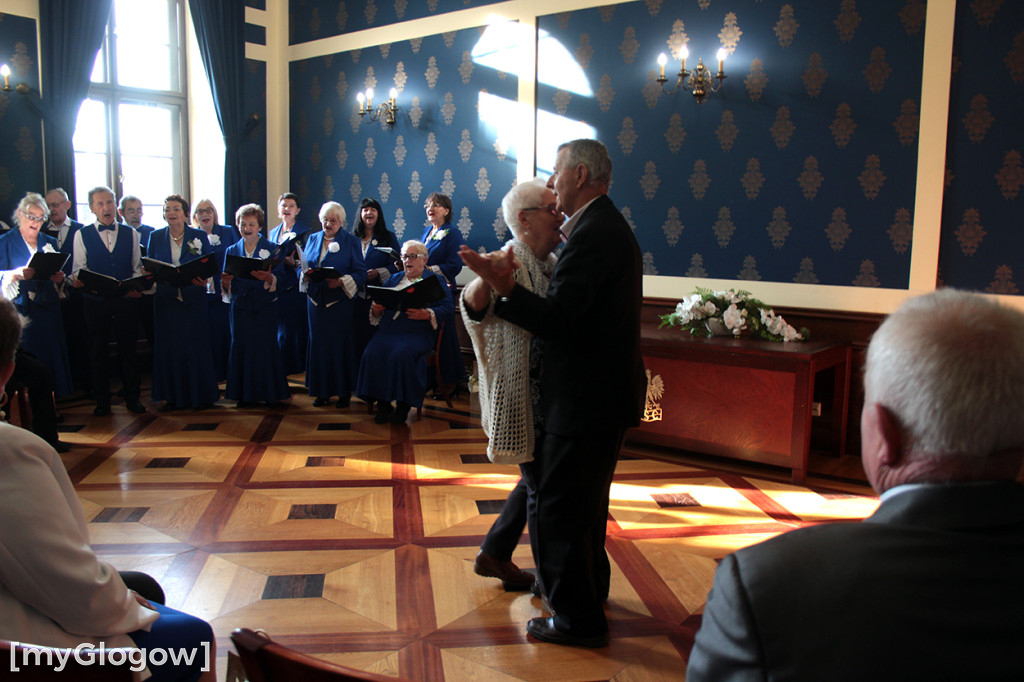 Złote gody. 15 par otrzymało medale, gratulacje i życzenia