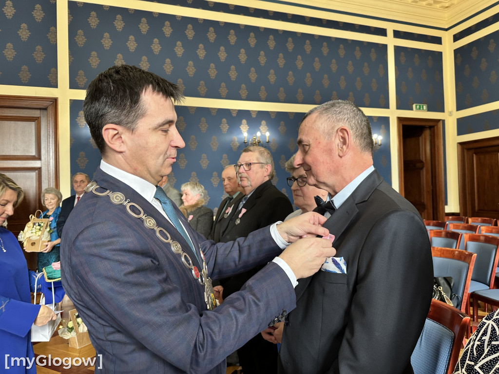 Złote gody. 15 par otrzymało medale, gratulacje i życzenia
