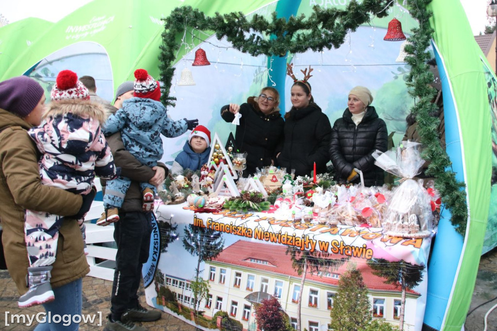 Nowy Rynek w Sławie opanował Jarmark Świąteczny