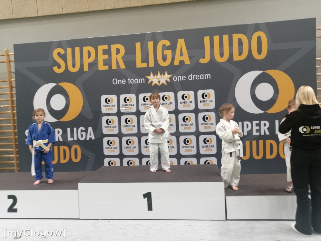 Wór medali dla młodych judoków z IGI Judo Głogów
