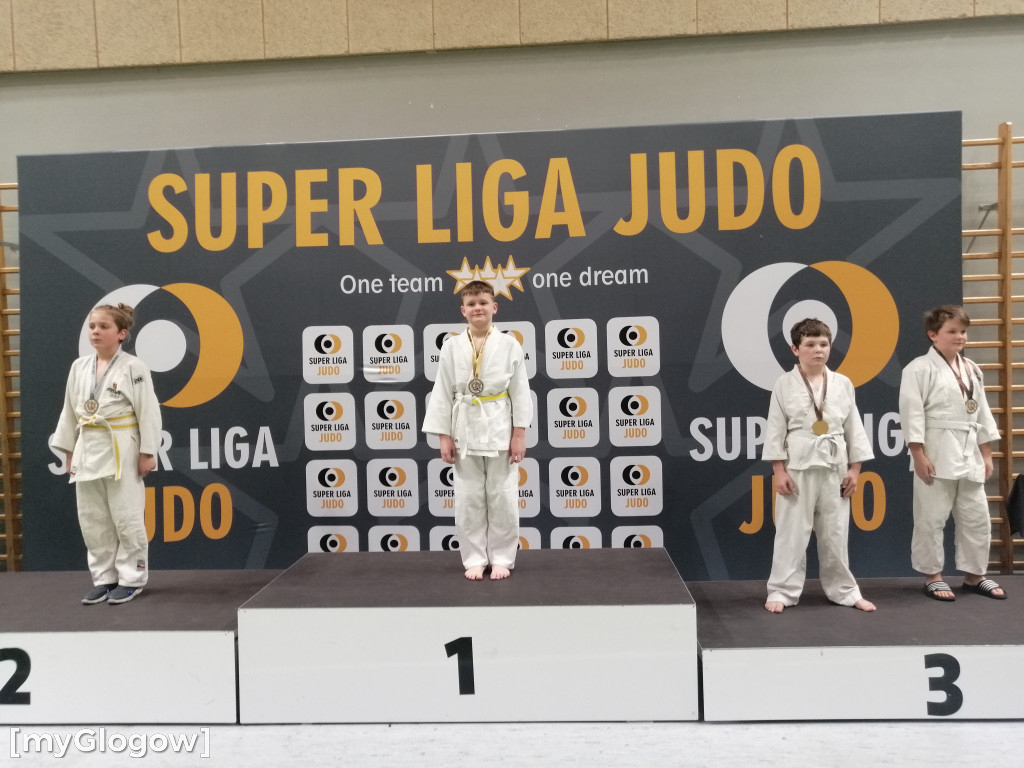Wór medali dla młodych judoków z IGI Judo Głogów