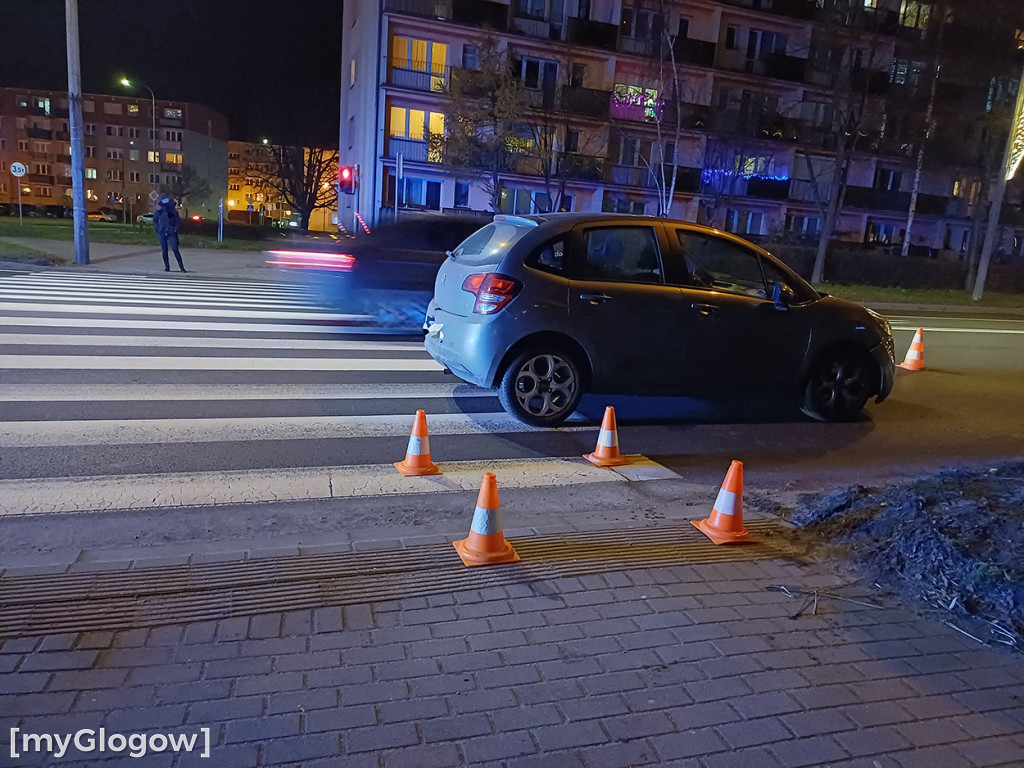 Potrącenie pieszego na Obrońców Pokoju w Głogowie
