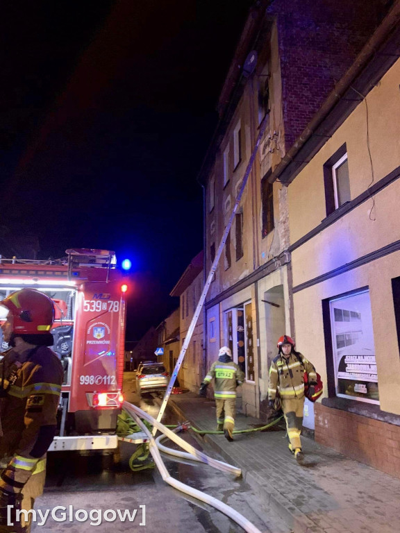 Dwie osoby poparzone w wyniku pożaru mieszkania