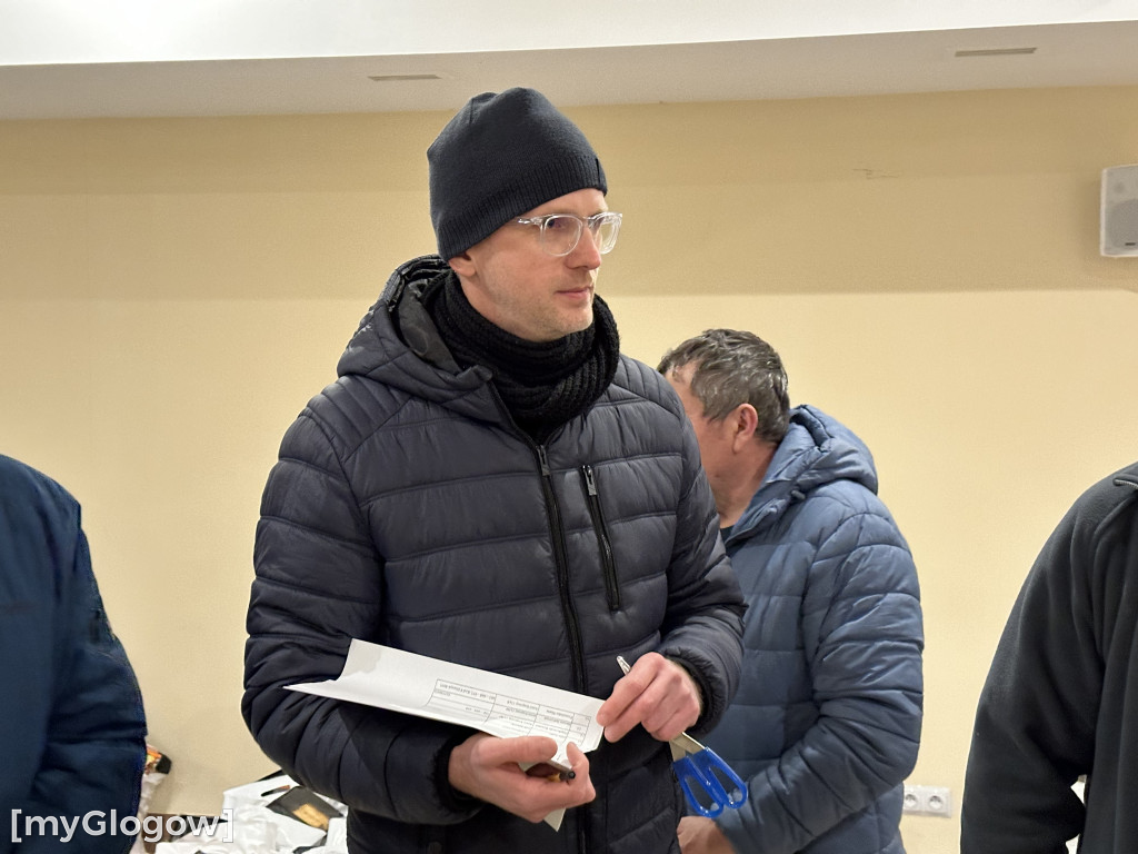Paczki świąteczne trafiły już do głogowskich seniorów