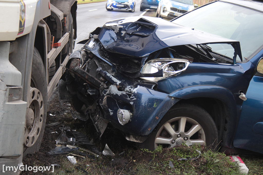 Kierowca ciężarówki: Toyota stanęła w poprzek drogi