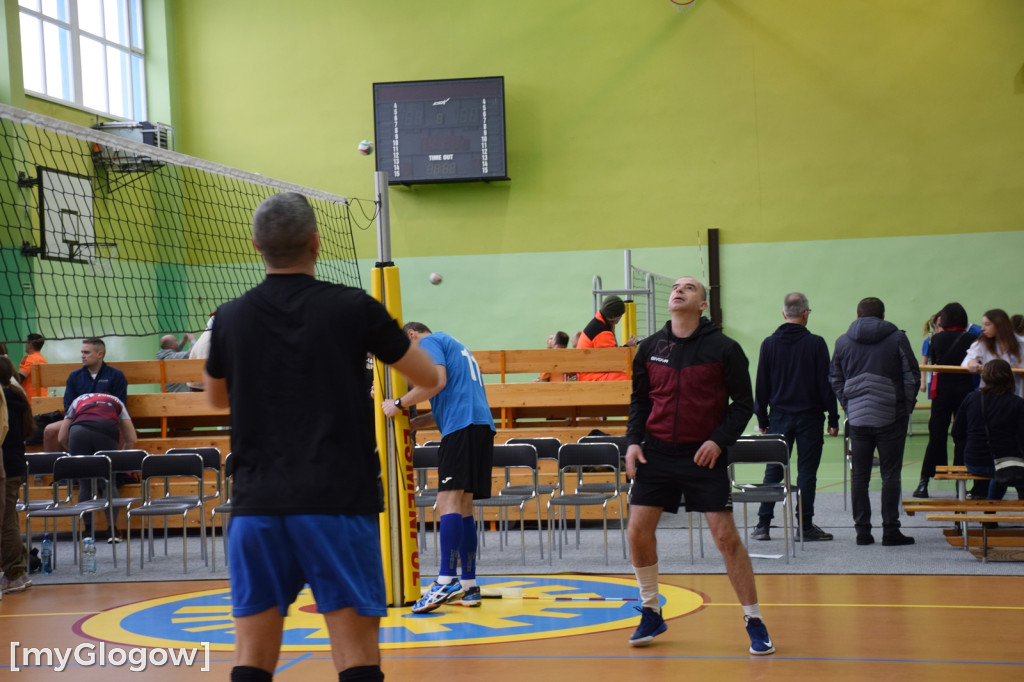 Charytatywny turniej siatkówki w SP 12 w Głogowie