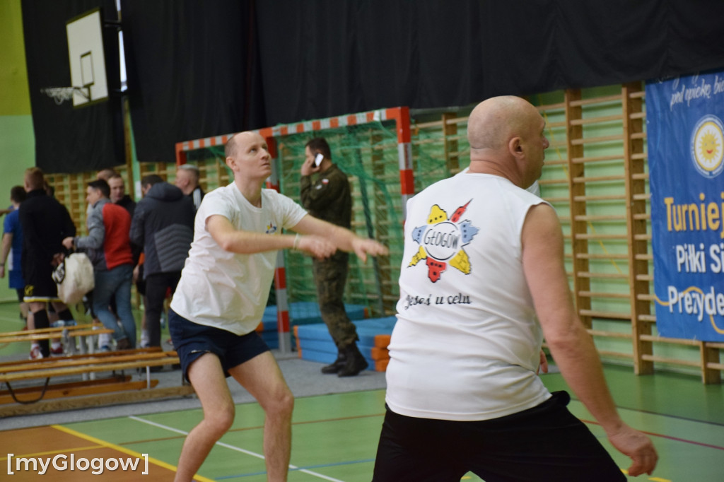 Charytatywny turniej siatkówki w SP 12 w Głogowie