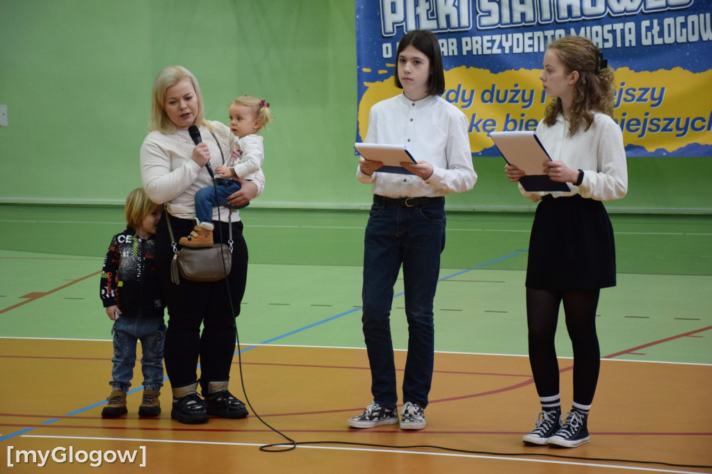 Charytatywny turniej siatkówki w SP 12 w Głogowie