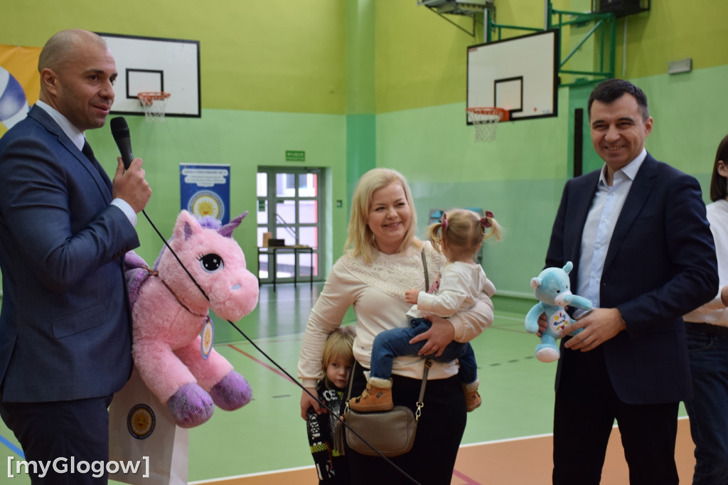 Charytatywny turniej siatkówki w SP 12 w Głogowie