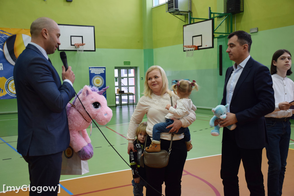 Charytatywny turniej siatkówki w SP 12 w Głogowie