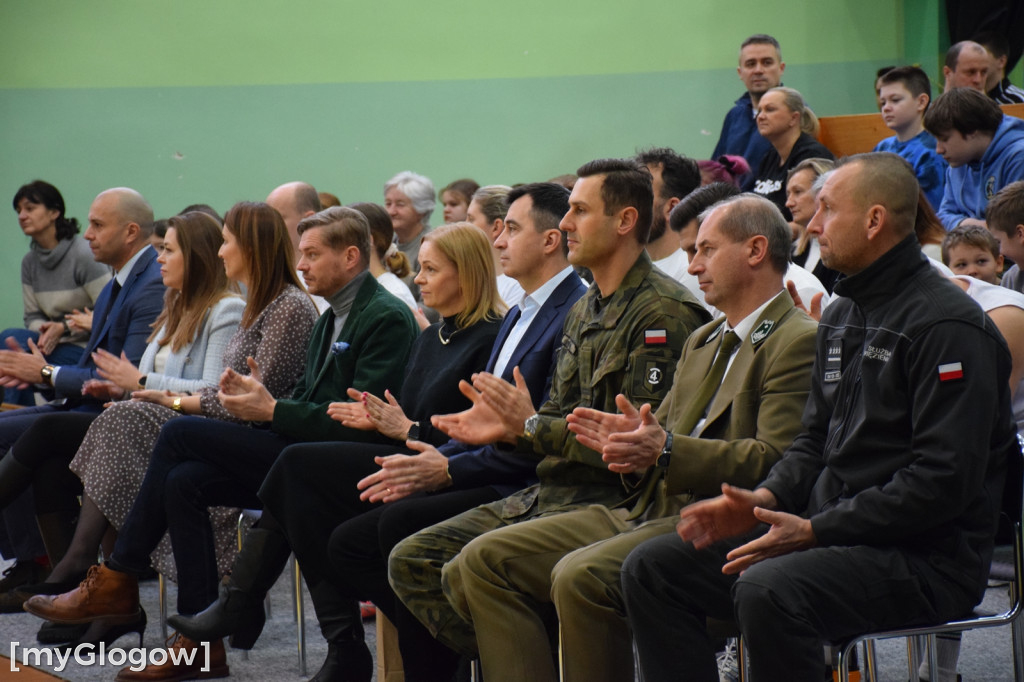 Charytatywny turniej siatkówki w SP 12 w Głogowie