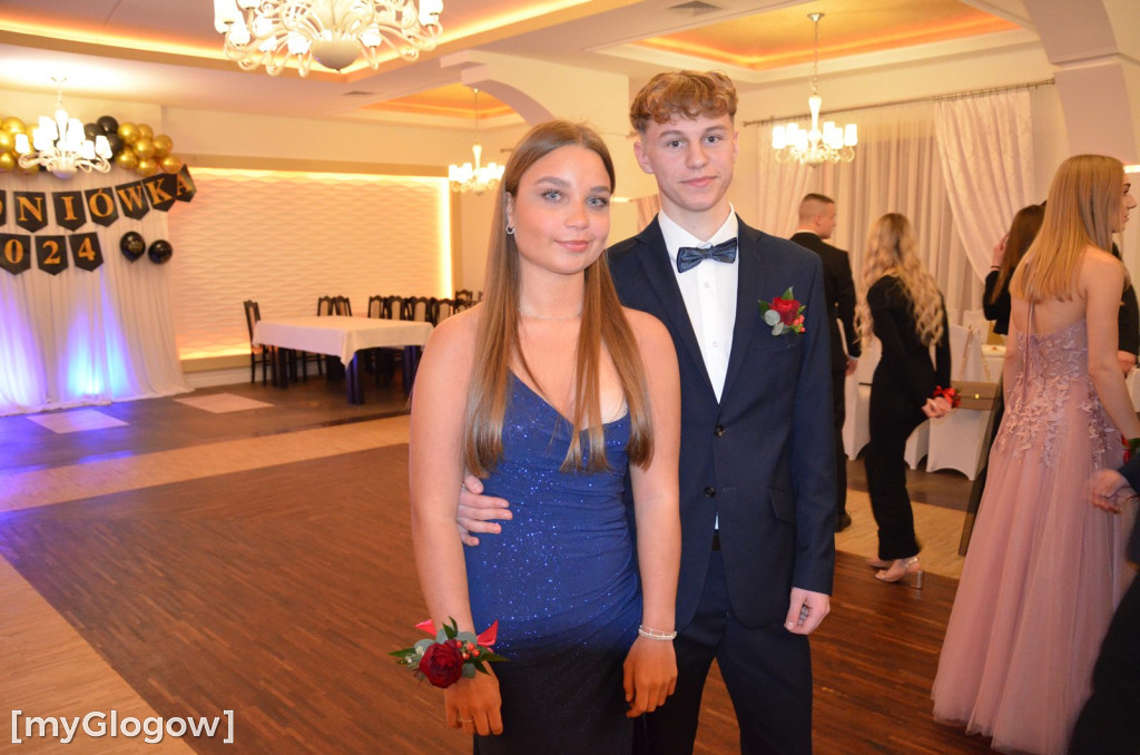 Tak się bawią na studniówce uczniowie Szkoły Mistrzostwa Sportowego w Głogowie