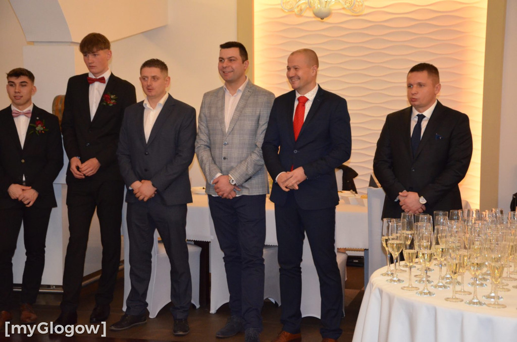 Tak się bawią na studniówce uczniowie Szkoły Mistrzostwa Sportowego w Głogowie