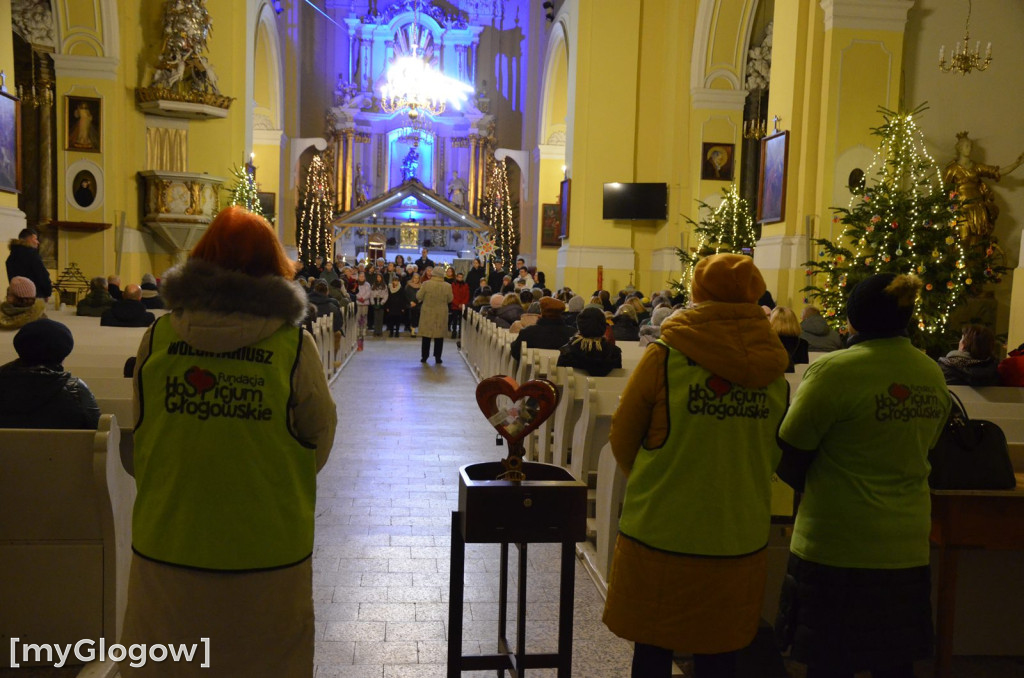 Koncert kolęd dla głogowskiego hospicjum w kościele Bożego Ciała