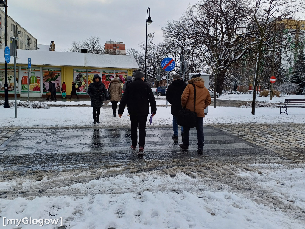 GPK odśnieża, ale efekty są mizerne