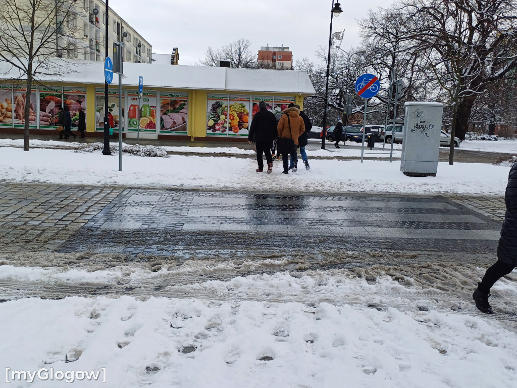 GPK odśnieża, ale efekty są mizerne