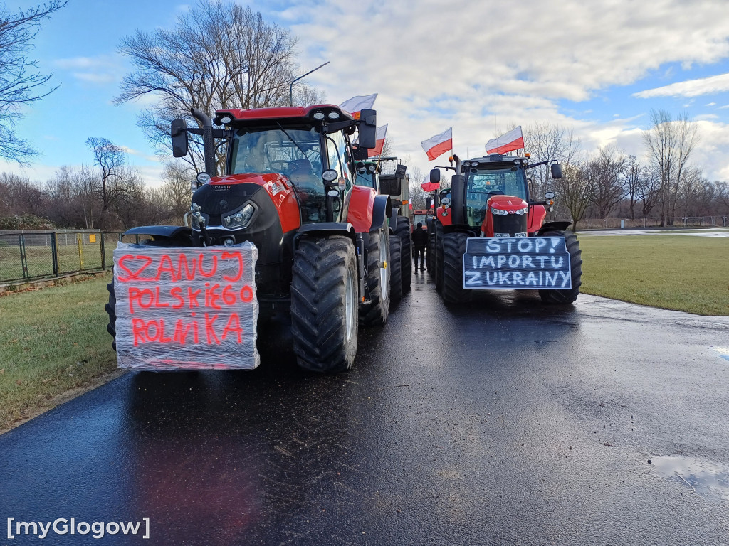 Ponad 200 rolników i 100 ciągników w Głogowie. Dwa razy więcej niż zapowiadali