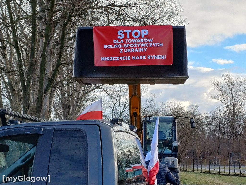 Ponad 200 rolników i 100 ciągników w Głogowie. Dwa razy więcej niż zapowiadali