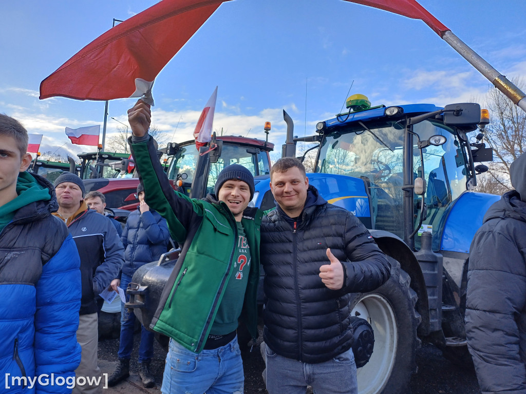 Ponad 200 rolników i 100 ciągników w Głogowie. Dwa razy więcej niż zapowiadali
