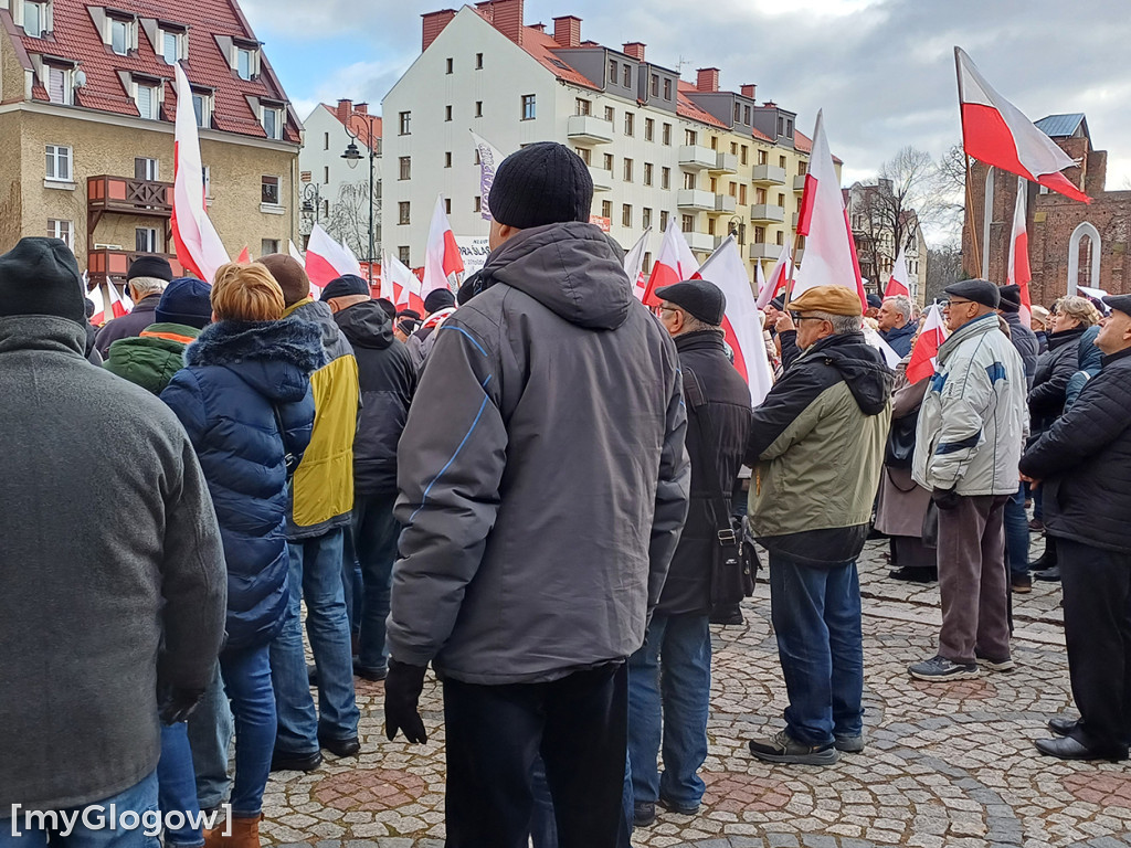 Setki mieszkańców regionu na Proteście Wolnych Polaków w Głogowie