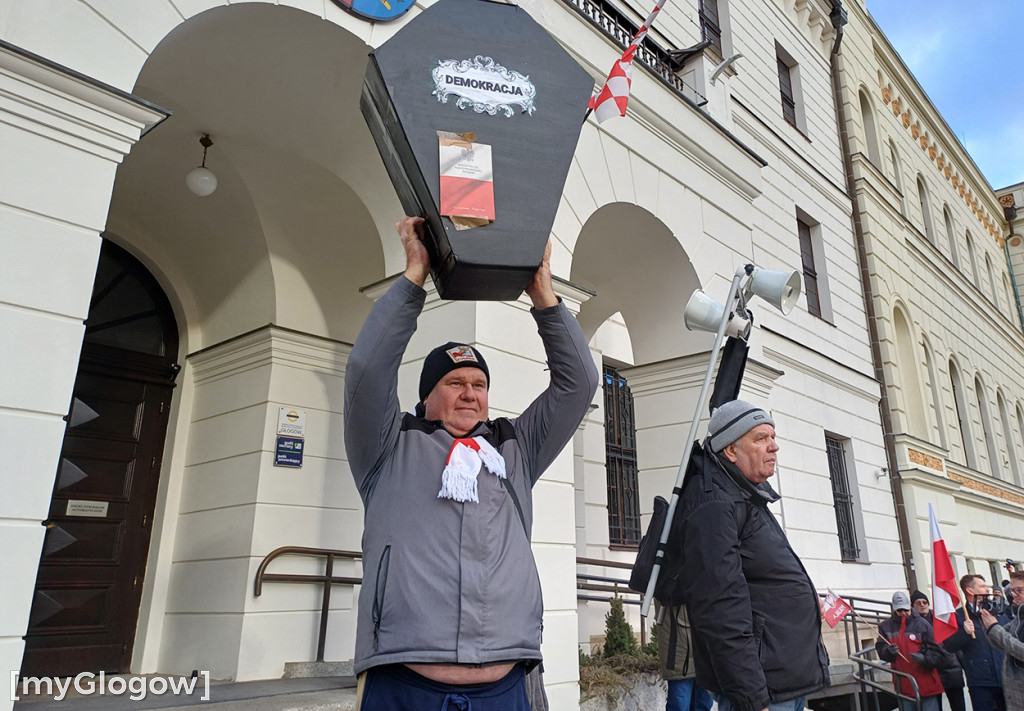 Setki mieszkańców regionu na Proteście Wolnych Polaków w Głogowie