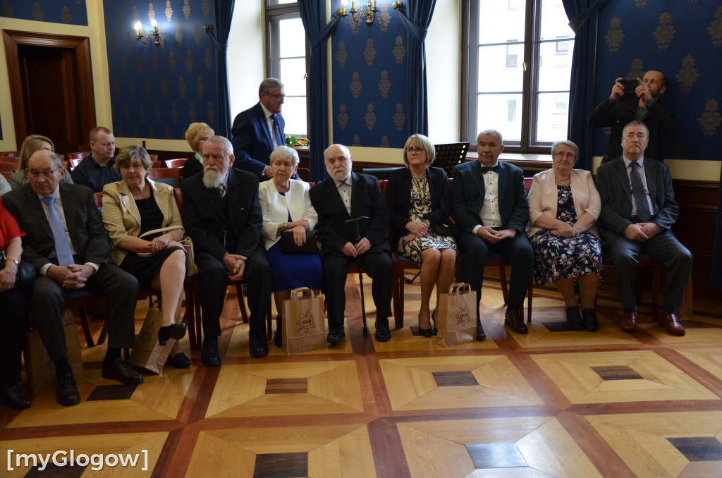 Piękny jubileusz. Złote Gody 10 par w głogowskim ratuszu