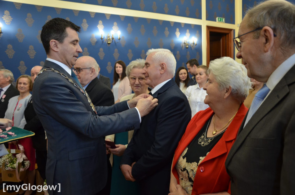 Piękny jubileusz. Złote Gody 10 par w głogowskim ratuszu