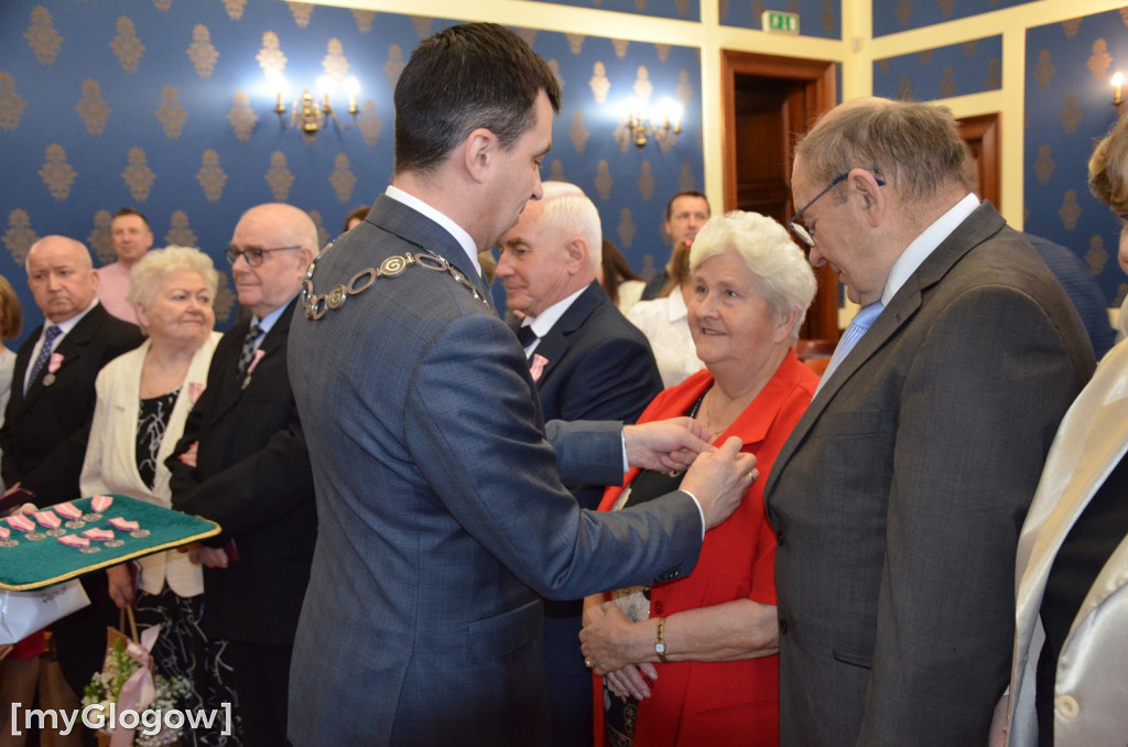 Piękny jubileusz. Złote Gody 10 par w głogowskim ratuszu