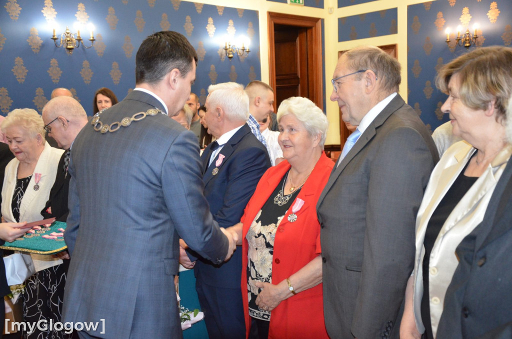 Piękny jubileusz. Złote Gody 10 par w głogowskim ratuszu